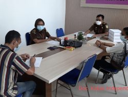 Tahap II Penyerahan Tersangka dan Barang Bukti Korupsi Dana Desa Kolabe