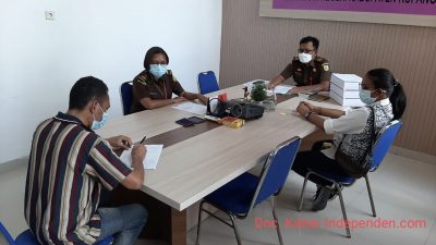 Tahap II Penyerahan Tersangka dan Barang Bukti Korupsi Dana Desa Kolabe