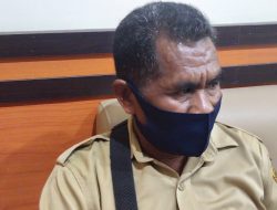 Kepala Desa Oenaunu Bungkam Saat di Wawancara Awak Media