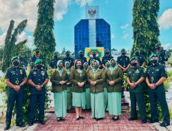 Prajurit Yonif 743/PSY dan Persit Ziarah Ke TMP Dharmaloka