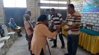 Pemerintah Desa Oesusu Salurkan BLT Tahap Tiga