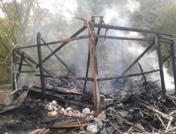 Akibat Konsleting Listrik, Rumah Milik Lansia di Desa Pakubaun Terbakar