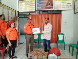 Kanwil Kemenkumham dan PMI NTT Salurkan Bantuan Bagi Warga Terdampak Banjir