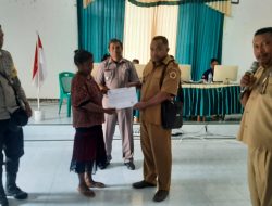 Ratusan Warga Datangi Kantor Desa Kotabes