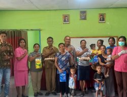 Personil Polsek Sulamu Urunan Uang Berikan Bantuan Bagi Anak Stunting