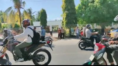 Gerbang SD GMIT Manumuti di Kelurahan Tarus Disegel Pemilik Tanah