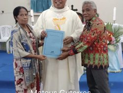 Keluarga Guterres di Oebelo Resmi Serahkan Sertifikat Tanah Kepada Gereja