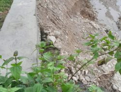 Banjir Pekan Lalu, Jalan Bokong-Lelogama Terancam Longsor