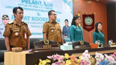 Perkuat Sinergi Bangun Keluarga, Aurum Titu Eki Lantik Ketua TP PKK Kecamatan se-Kabupaten Kupang