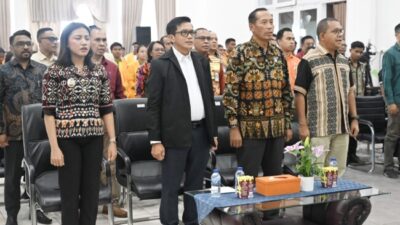 Atasi Stunting dan Kemiskinan Ekstrem, Wamen Dikti Sains-Tek Lepas 2.319 Mahasiswa KKN GENTASKIN Batch II di NTT